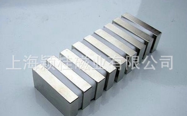 強(qiáng)力磁鐵?的吸引力，讓你我?連?，緊密相連！
